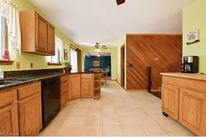 8252 Plains Road, Mentor, OH 44060 - Photo 23