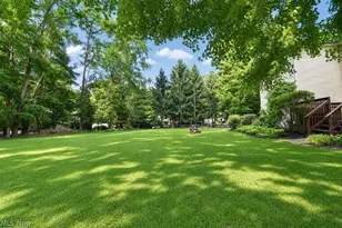 8252 Plains Rd, Mentor, OH 44060 - Photo 9