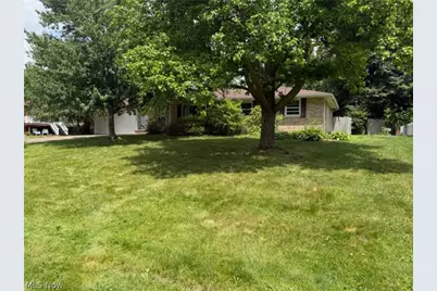 1333 Clarence Street NW, Uniontown, OH 44685 - Photo 3