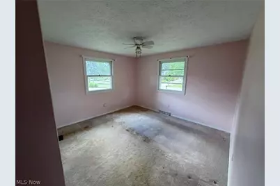 1333 Clarence Street NW, Uniontown, OH 44685 - Photo 9