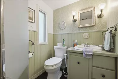 303 Cordelia Street SW, North Canton, OH 44720 - Photo 21