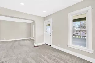 941 Carnegie Ave, Akron, OH 44314 - Photo 15