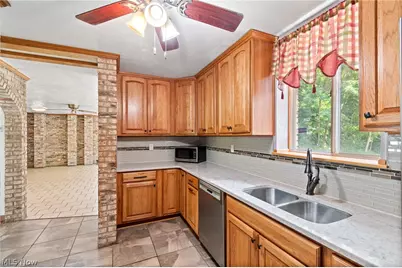 7434 Fenton Road NW, South Bloomfield, OH 44450 - Photo 5