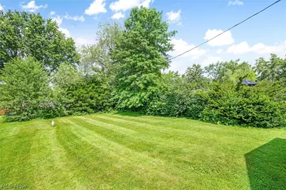 4089 Addison Avenue NE, Louisville, OH 44641 - Photo 3