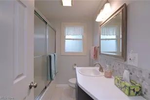 820 Highland Ave, Wadsworth, OH 44281 - Photo 17