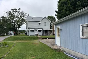 299 W Martin St, East Palestine, OH 44413 - Photo 5