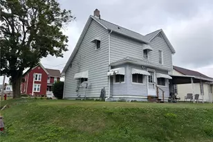 299 W Martin St, East Palestine, OH 44413 - Photo 3