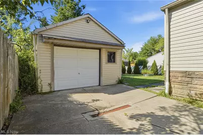 29963 Phillips Avenue, Wickliffe, OH 44092 - Photo 31