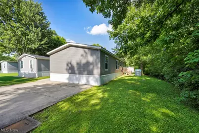 285 Westwoods, Amherst, OH 44001 - Photo 31