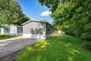285 Westwoods, Amherst, OH 44001 - Photo 31