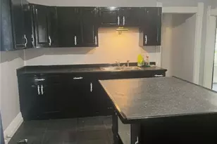 313 W 3rd St, Uhrichsville, OH 44683 - Photo 5