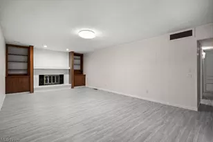 32633 Woodridge Ct, North Ridgeville, OH 44039 - Photo 11