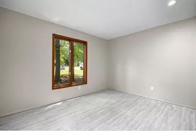 32633 Woodridge Court, North Ridgeville, OH 44039 - Photo 17