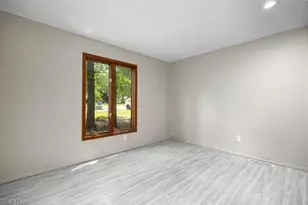 32633 Woodridge Ct, North Ridgeville, OH 44039 - Photo 17