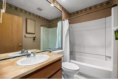 32633 Woodridge Court, North Ridgeville, OH 44039 - Photo 19