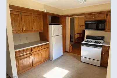 5920 Weaver Road, New Franklin, OH 44216 - Photo 5