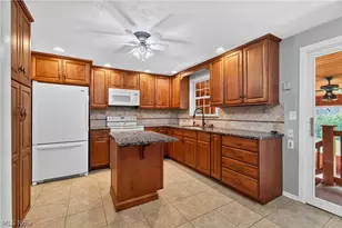 3110 Bronco Dr, Clinton, OH 44216 - Photo 9