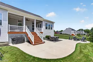 7390 Emerald Glen Ave NW, Canal Fulton, OH 44614 - Photo 27