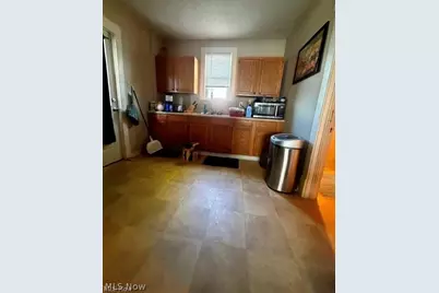3534 Fairmount Boulevard NE, Canton, OH 44705 - Photo 5