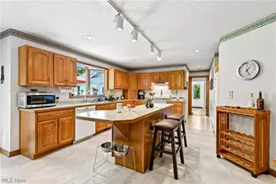 2660 S Medina Line Rd, Wadsworth, OH 44281 - Photo 13