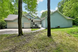 2660 S Medina Line Rd, Wadsworth, OH 44281 - Photo 5