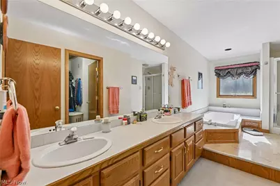 2660 S Medina Line Road, Wadsworth, OH 44281 - Photo 29