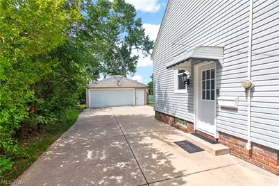 16305 Munn Road, Loveland, OH 44111 - Photo 33