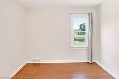 16305 Munn Road, Loveland, OH 44111 - Photo 17