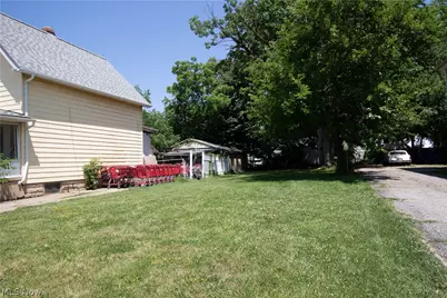 2185 W 105th Street, Loveland, OH 44102 - Photo 3