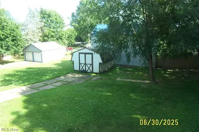 293 W 10th Street, Salem, OH 44460 - Photo 13