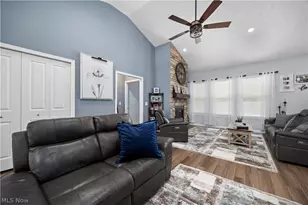 109 W Spring Dr, Elyria, OH 44035 - Photo 7