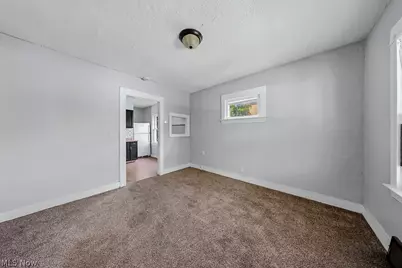 11702 Honeydale Avenue, Loveland, OH 44120 - Photo 5