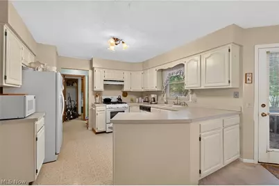 1667 Cadbury Street NW, Massillon, OH 44646 - Photo 11