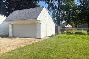 246 Hilliard Rd, Elyria, OH 44035 - Photo 49