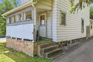 22 Spring St, Struthers, OH 44471 - Photo 3