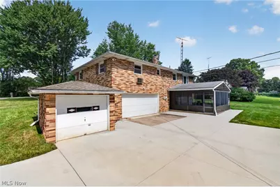 8494 E Wadora Circle NW, North Canton, OH 44720 - Photo 5
