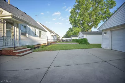 18400 Rockland Avenue, Loveland, OH 44135 - Photo 37