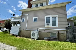 402 E Marietta St Manor, Woodsfield, OH 43793 - Photo 11