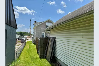 402 E Marietta St. Manor, Woodsfield, OH 43793 - Photo 9