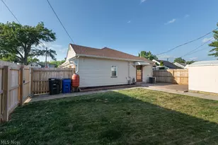 14733 Grapeland Ave, Loveland, OH 44111 - Photo 25