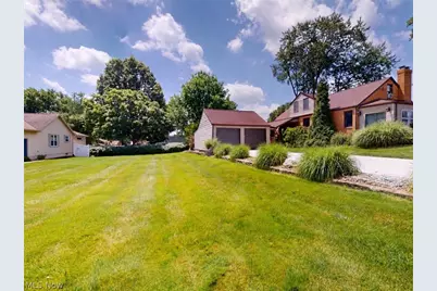 2414 Lakeside Avenue NW, Canton, OH 44708 - Photo 3
