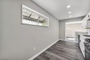 12215 National Dr, Grafton, OH 44044 - Photo 9
