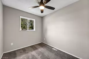 12215 National Dr, Grafton, OH 44044 - Photo 25