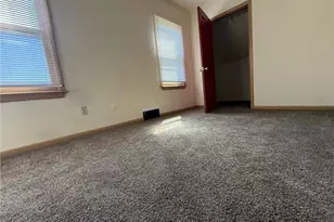 217 S Jackson St, Youngstown, OH 44506 - Photo 9