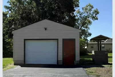 217 S Jackson Street, Youngstown, OH 44506 - Photo 13
