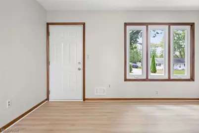 3567 James Boulevard, Brunswick, OH 44212 - Photo 5