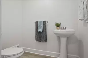 2226 26th St SW, Akron, OH 44314 - Photo 11