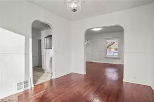 2226 26th St SW, Akron, OH 44314 - Photo 7