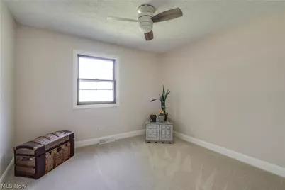 13452 Sunflower Avenue NW, Mogadore, OH 44260 - Photo 23