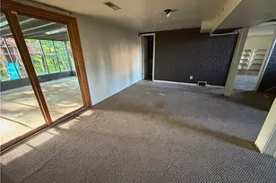 305 Sycamore St, Mingo Junction, OH 43938 - Photo 21